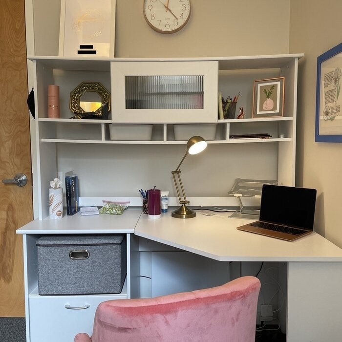 Hillsdale Reversible Corner Desk with Hutch
