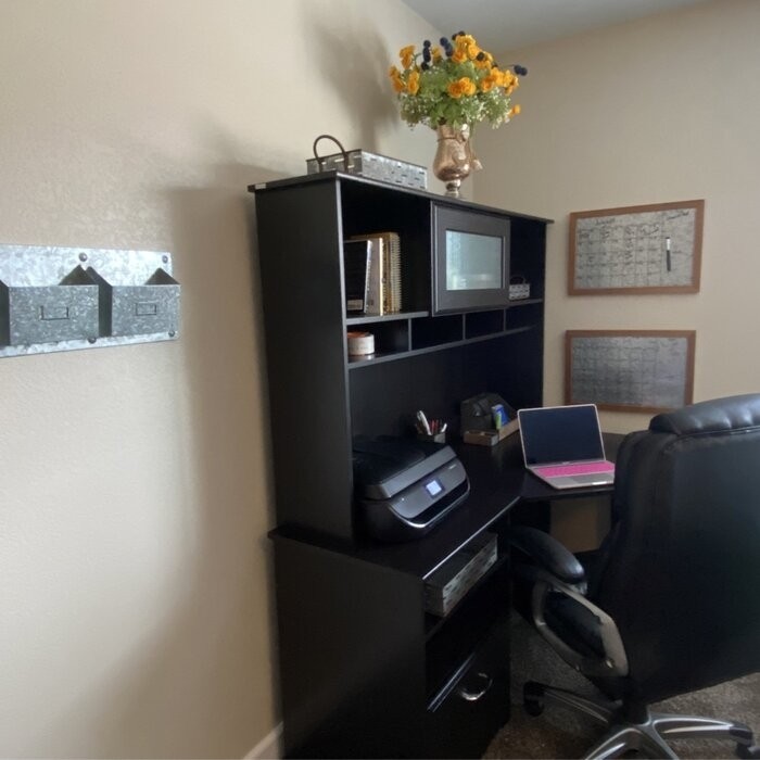 Hillsdale Reversible Corner Desk with Hutch