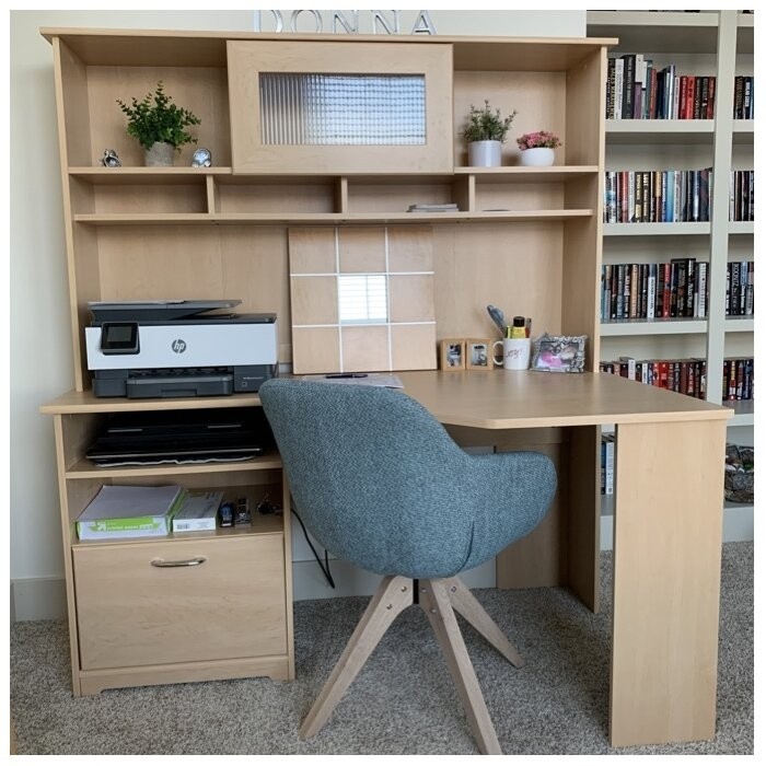 Hillsdale Reversible Corner Desk with Hutch