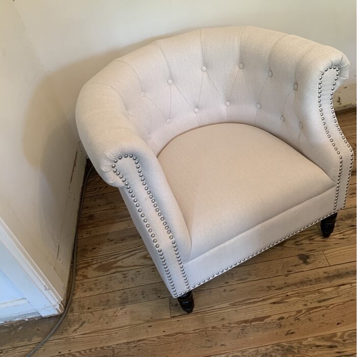 Huntingdon 34'' Wide Tufted Chesterfield Chair