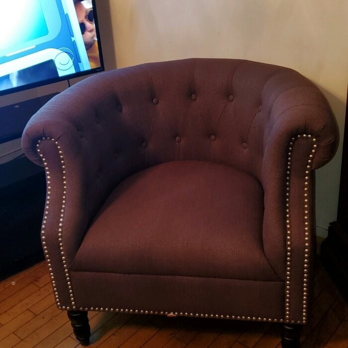 Huntingdon 34'' Wide Tufted Chesterfield Chair