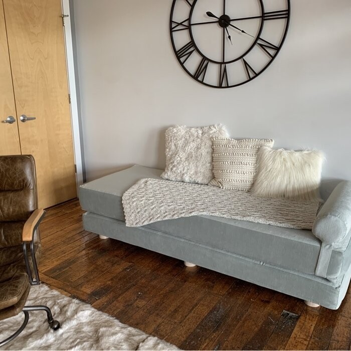 Ishee Queen Daybed with Mattress