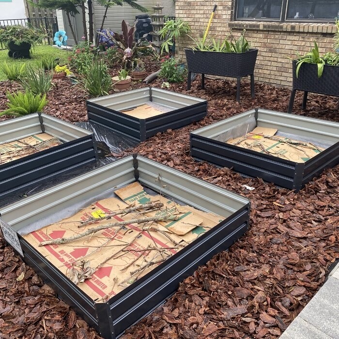 Kadyn 4 ft x 4 ft Galvanized Steel Raised Garden Bed