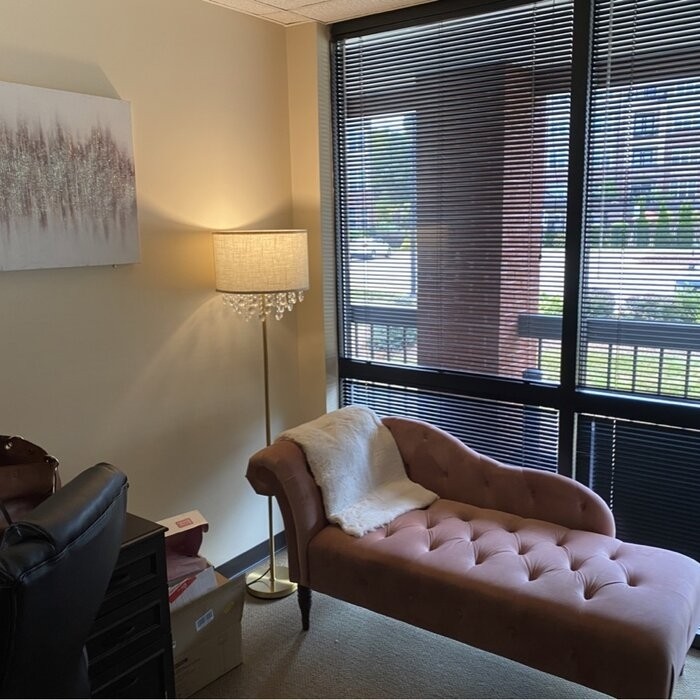 Kannon Tufted Right-Arm Chaise Lounge
