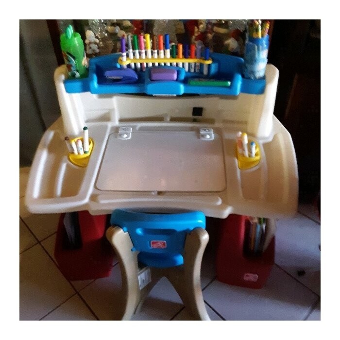 Kids Rectangular Arts And Crafts Table and Chair Set