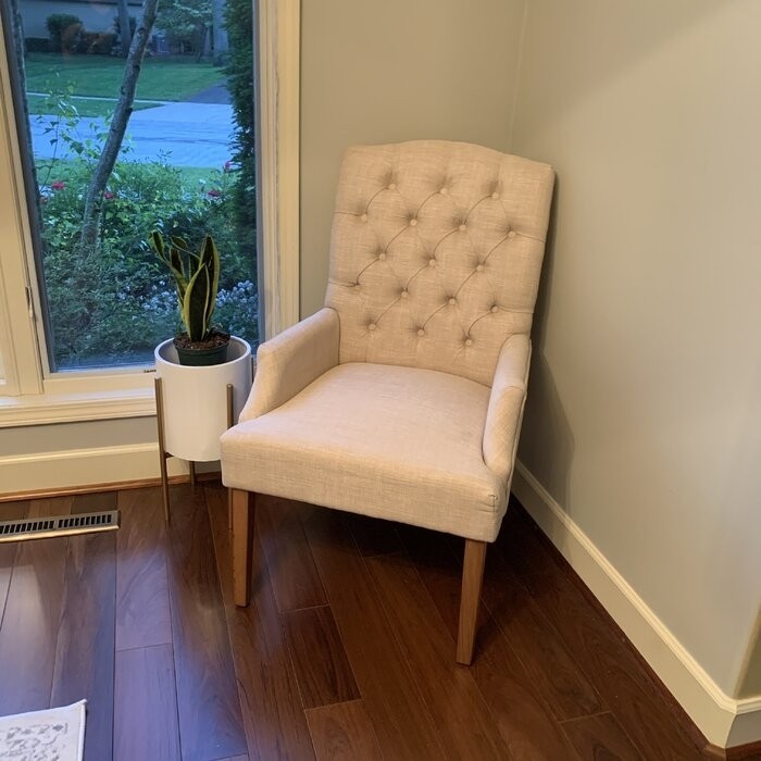 Lila Tufted Linen Arm Chair