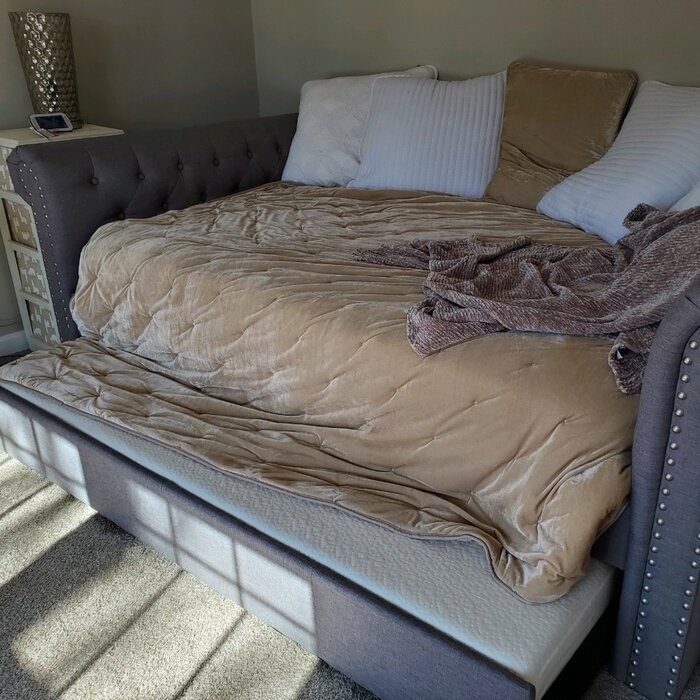 Medford Daybed