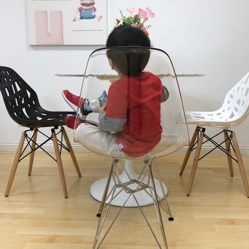 Moller Side Chair in Clear