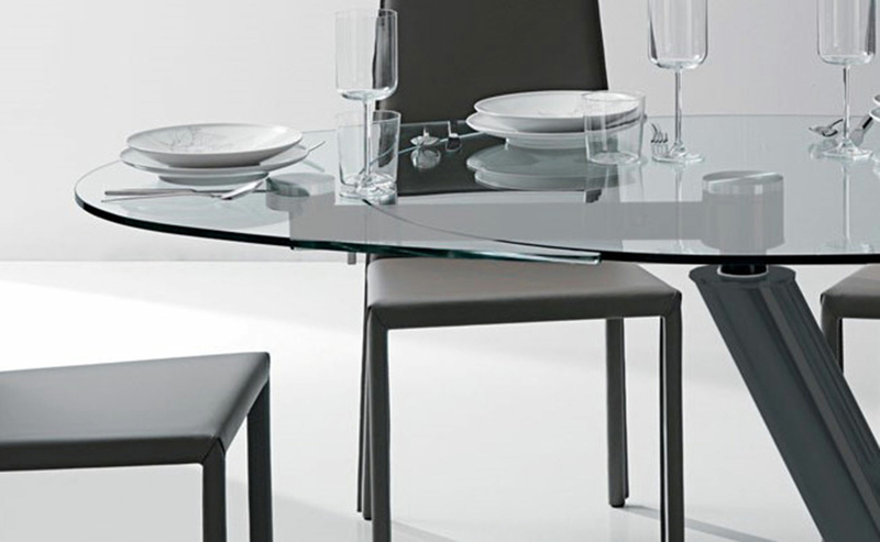 Onda Extendable Pedestal Dining Table