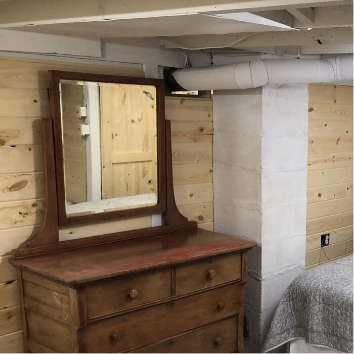 Open-Frame Headboard