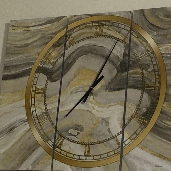 Oversized Canion Glam Metal Wall Clock
