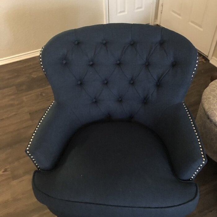 Parmelee 33'' Wide Tufted Club Chair