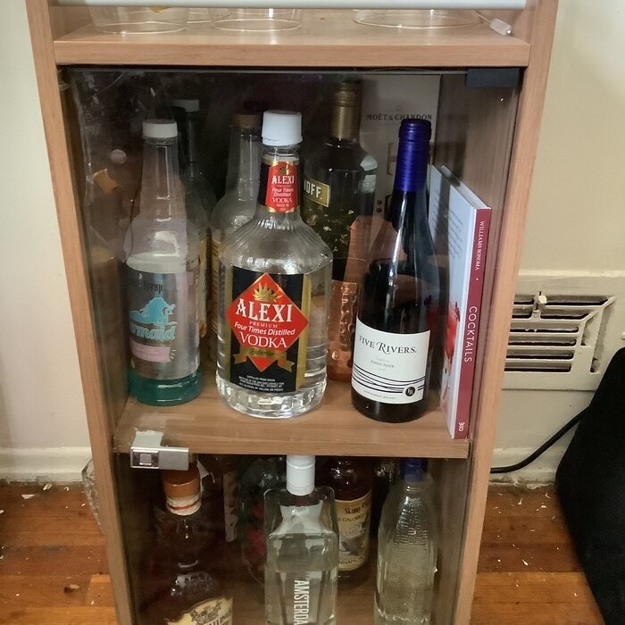 Petties Mini Bar