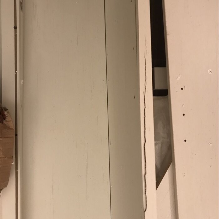 Robert Armoire