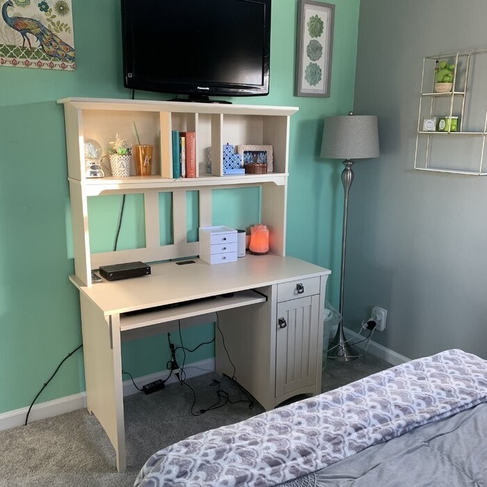 Saraghna Desk with Hutch