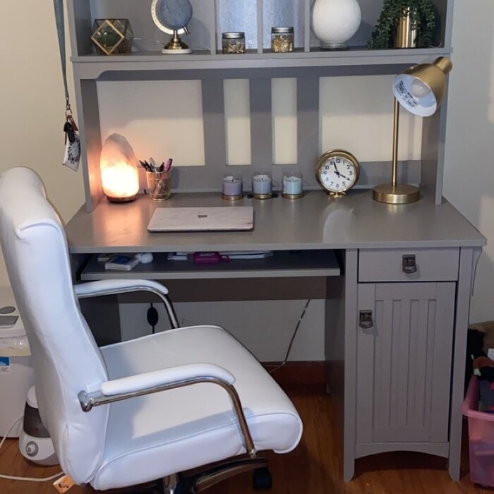 Saraghna Desk with Hutch