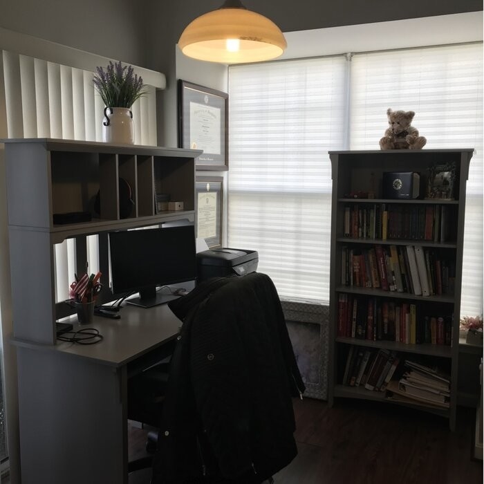 Saraghna Desk with Hutch