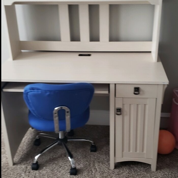 Saraghna Desk with Hutch