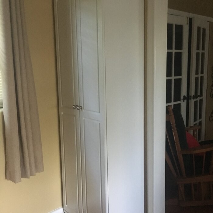 Scholl Armoire