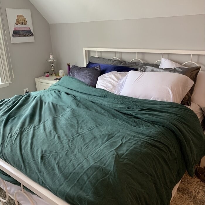 Singraul King Platform Bed