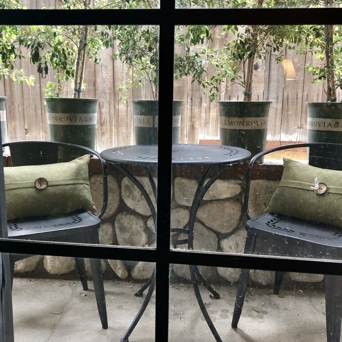 Springmont Round 2 - Person 24'' Long Bistro Set