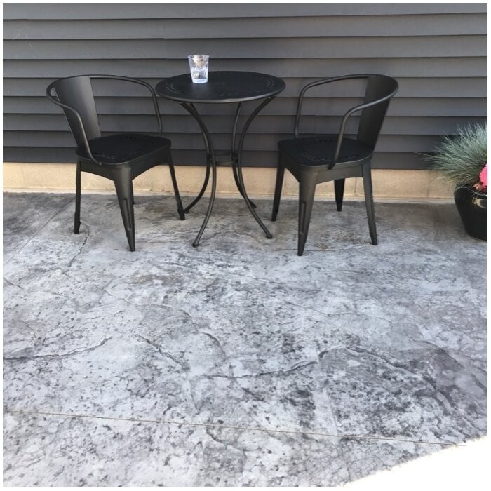 Springmont Round 2 - Person 24'' Long Bistro Set
