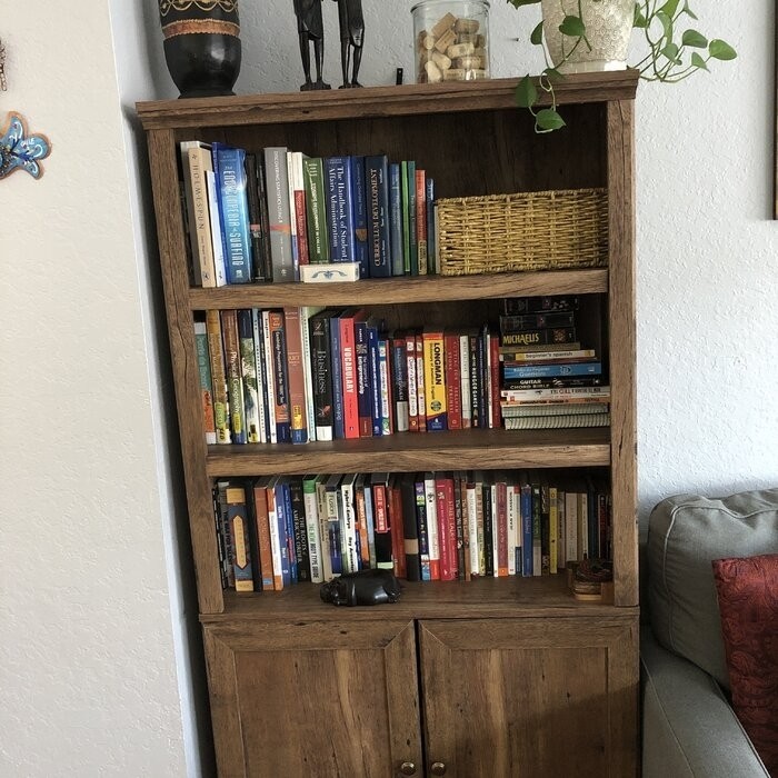 St. Nicholas 69.76'' H x 35.27'' W Standard Bookcase