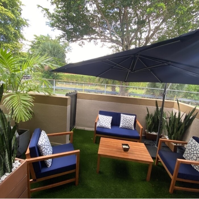 Tilda 98.4252'' Square Cantilever Umbrella