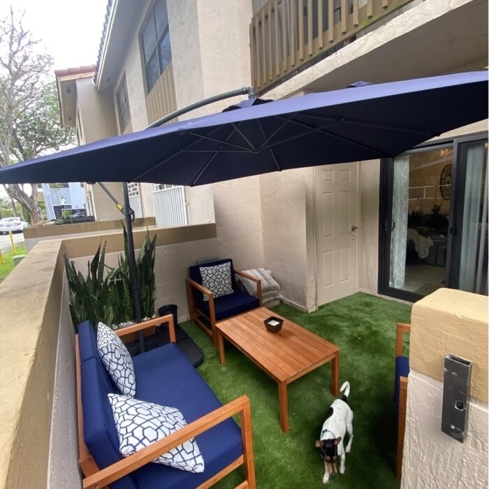 Tilda 98.4252'' Square Cantilever Umbrella