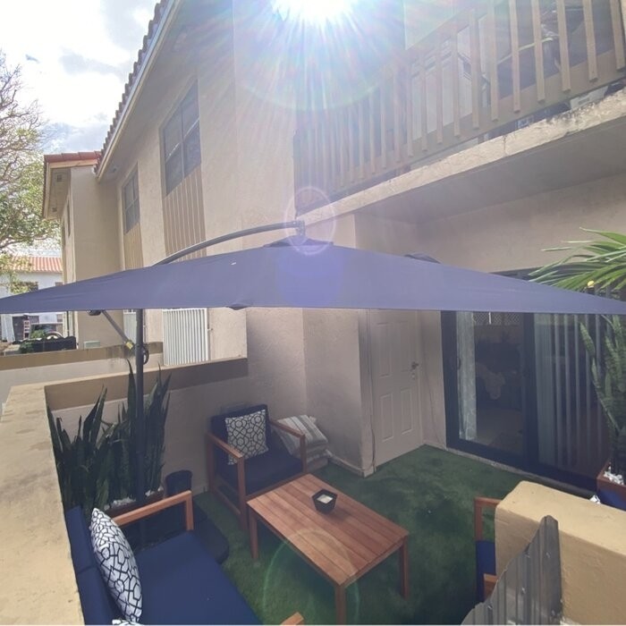 Tilda 98.4252'' Square Cantilever Umbrella