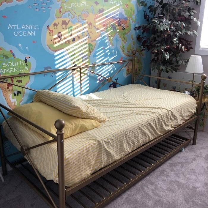 Timberwyck Steel Daybed with Trundle