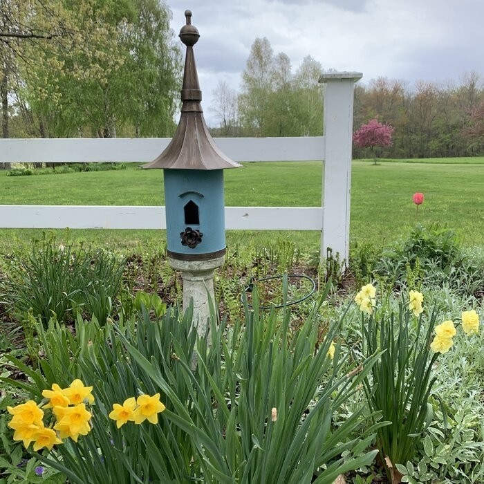 Tivtsazn 34 in x 15.5 in x 15.5 in Birdhouse