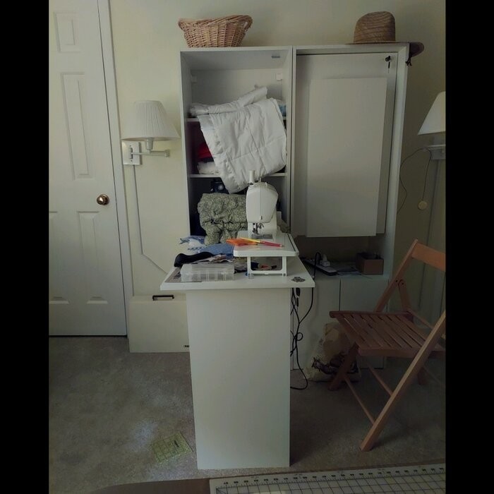 Veazey Desk with Hutch