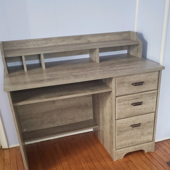 Versa Desk with Hutch