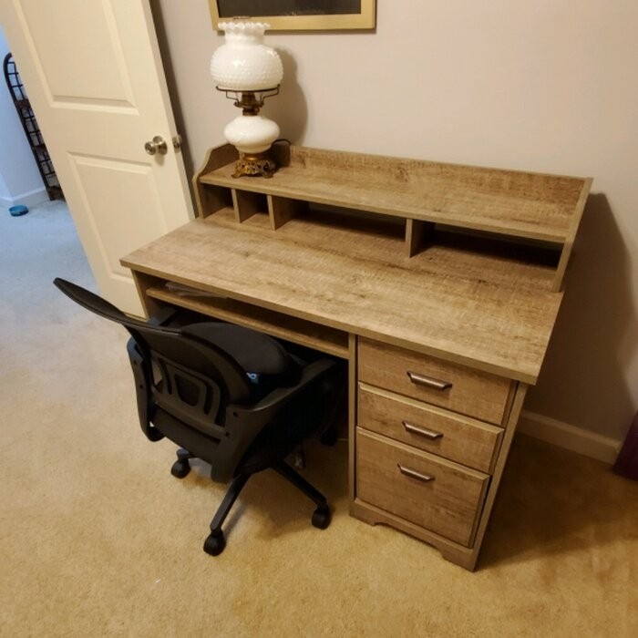 Versa Desk with Hutch