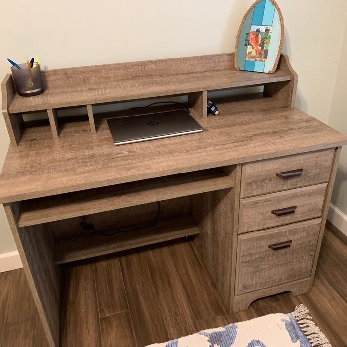 Versa Desk with Hutch