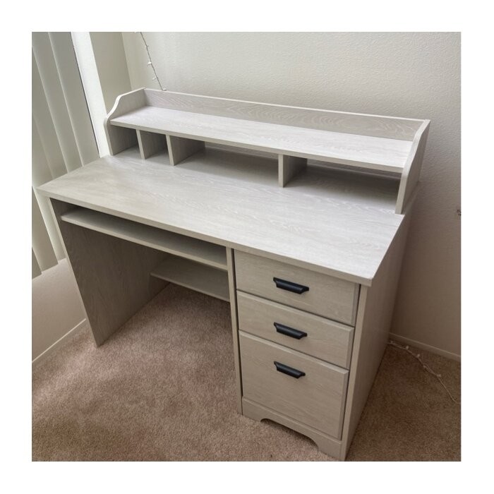 Versa Desk with Hutch