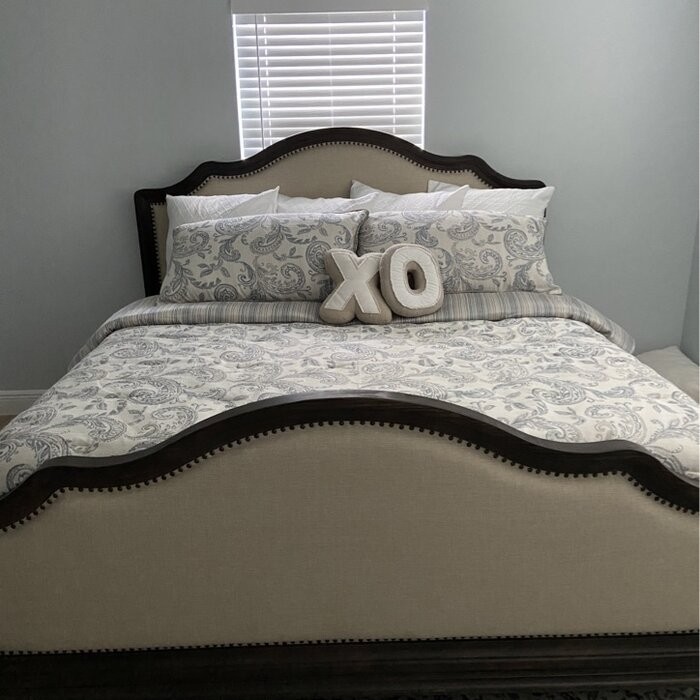 Wheatly Upholstered Standard Configurable Bedroom Set
