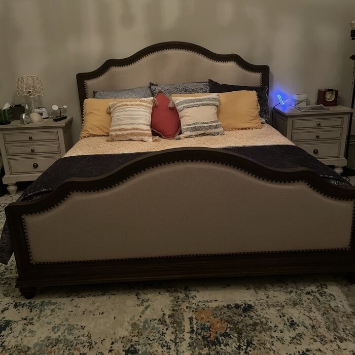 Wheatly Upholstered Standard Configurable Bedroom Set
