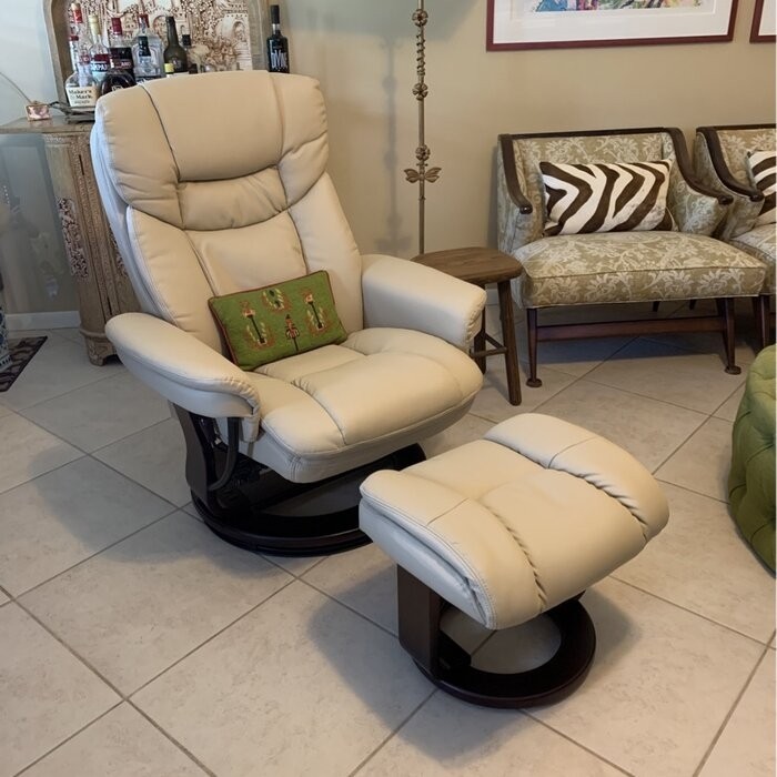33'' Wide Manual Swivel Standard Recliner with Ottoman