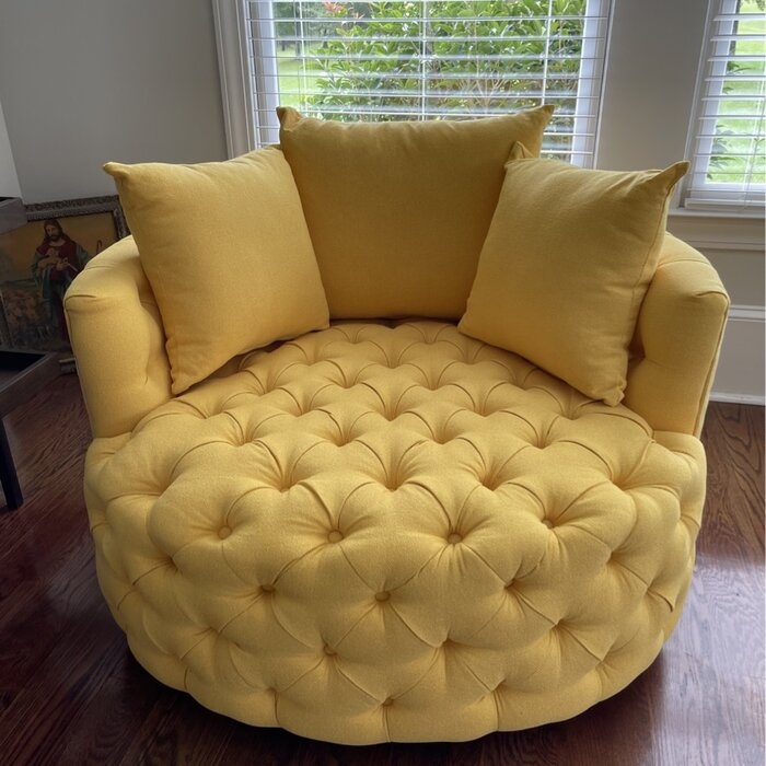 tufted cuddle chair