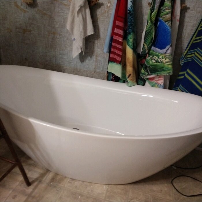 71" x 34" Freestanding Soaking Acrylic Bathtub
