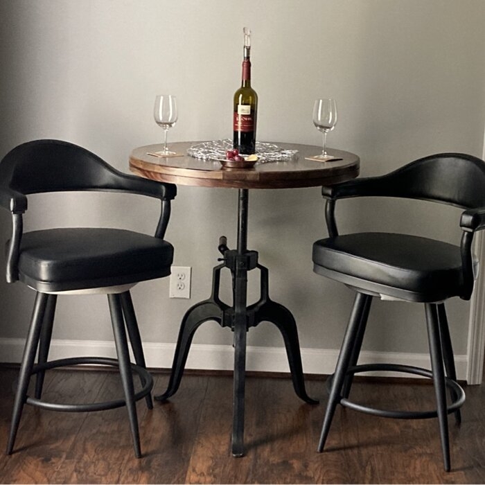 Minimalistic Mix of Modern and Vintage