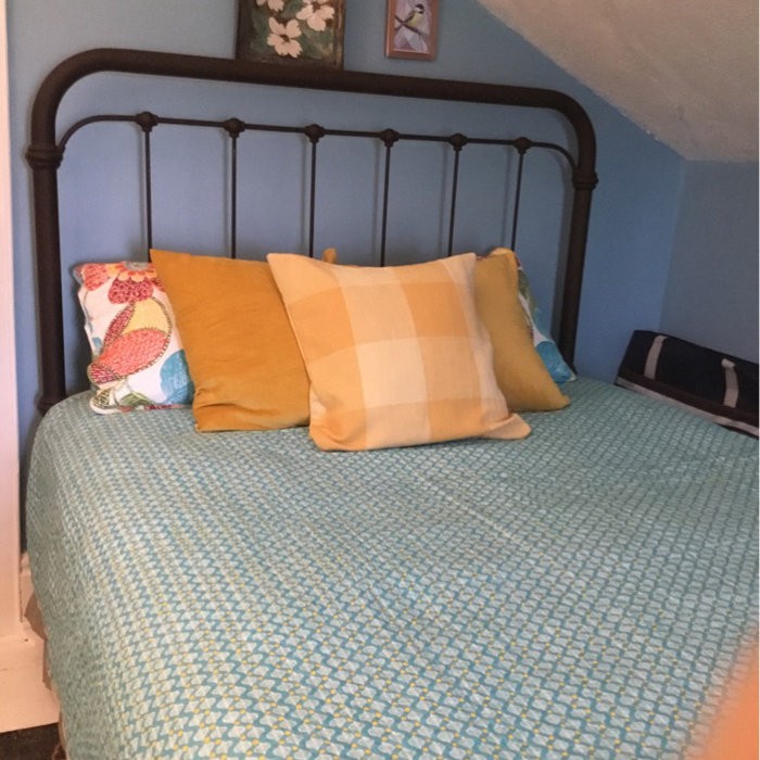 Bontrager Standard Cotton 320 TC Reversible 3 Piece Quilt Set