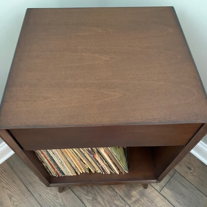 Brittany Turntable Audio Rack