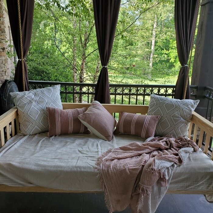 Carol Solid Wood Daybed