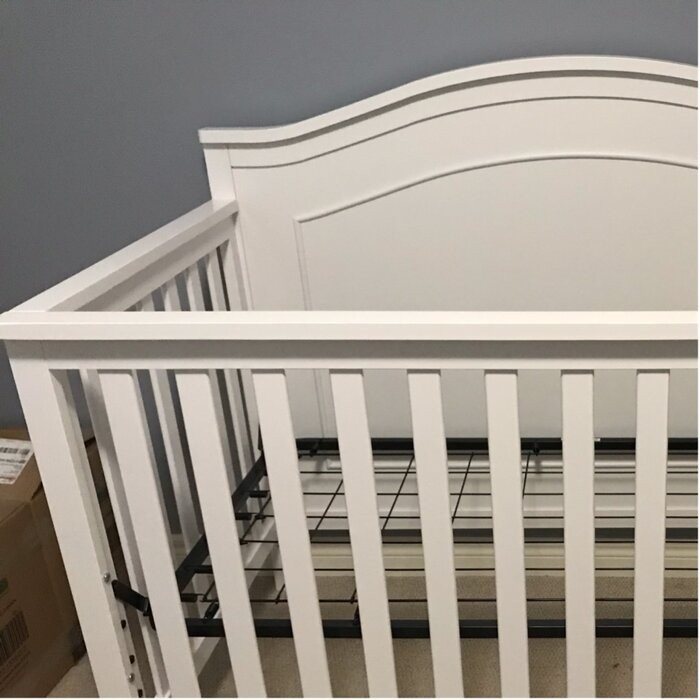 Charlie 4-in-1 Convertible Crib