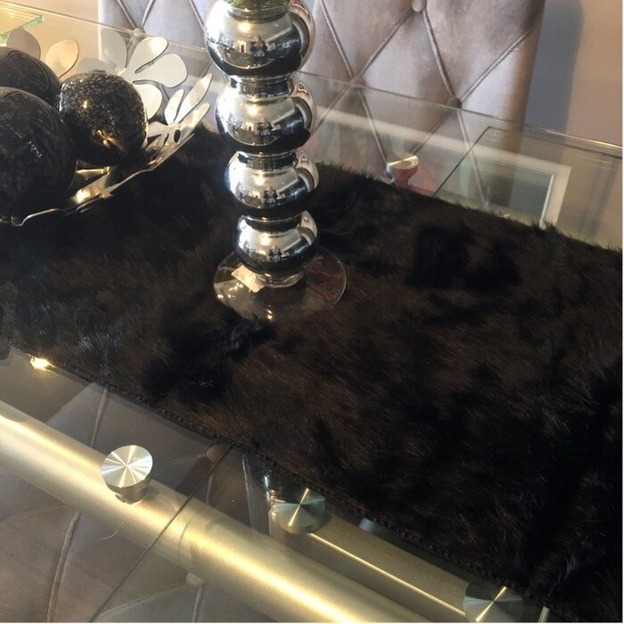 Chynia Table Runner