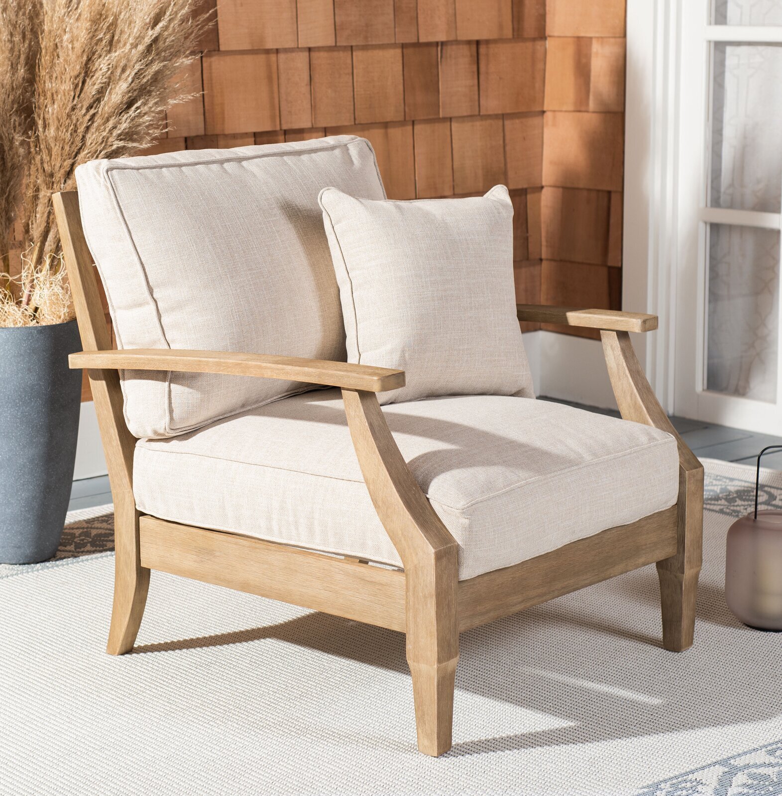 Cushioned outdoor patio chair