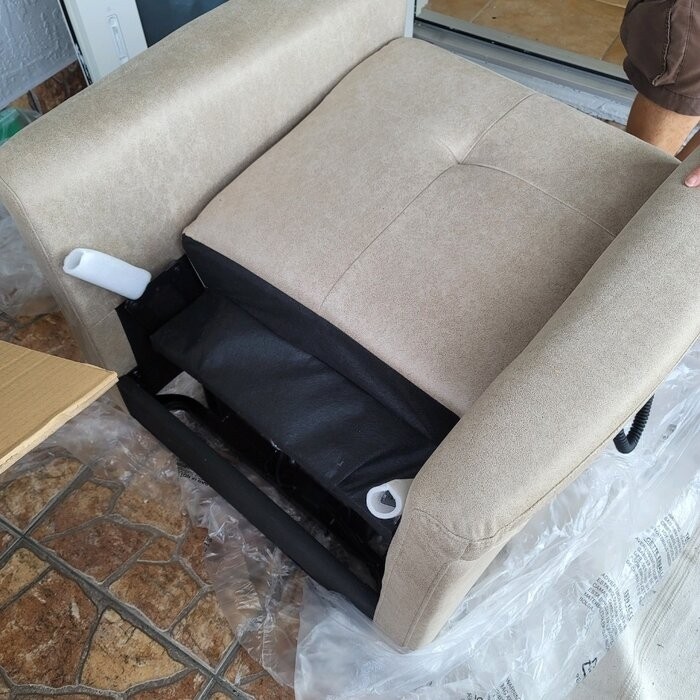Eells 32'' Wide Power Lift Assist Standard Recliner